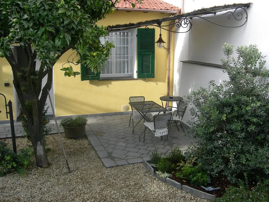 Vakantiehuis I 99 Olivi Villa Imperia Italië